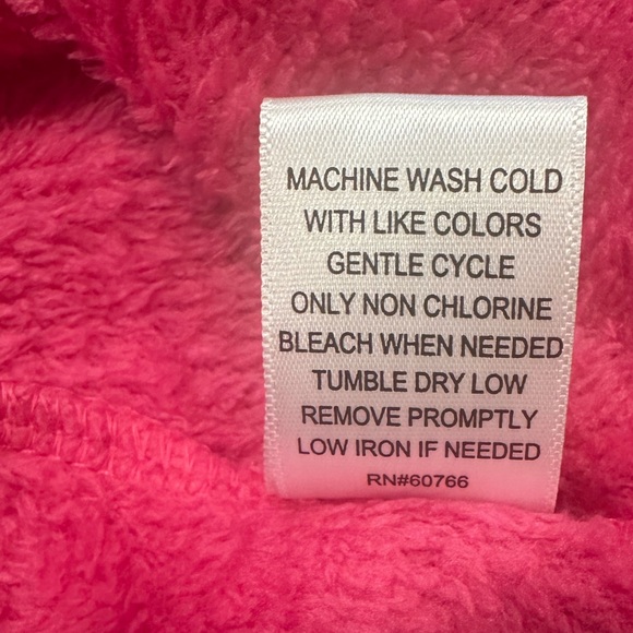 Ulta Beauty Robe Size L/XL Barbie Pink Shimmering Sequin Trim Along Shawl Cozy - Picture 11 of 14